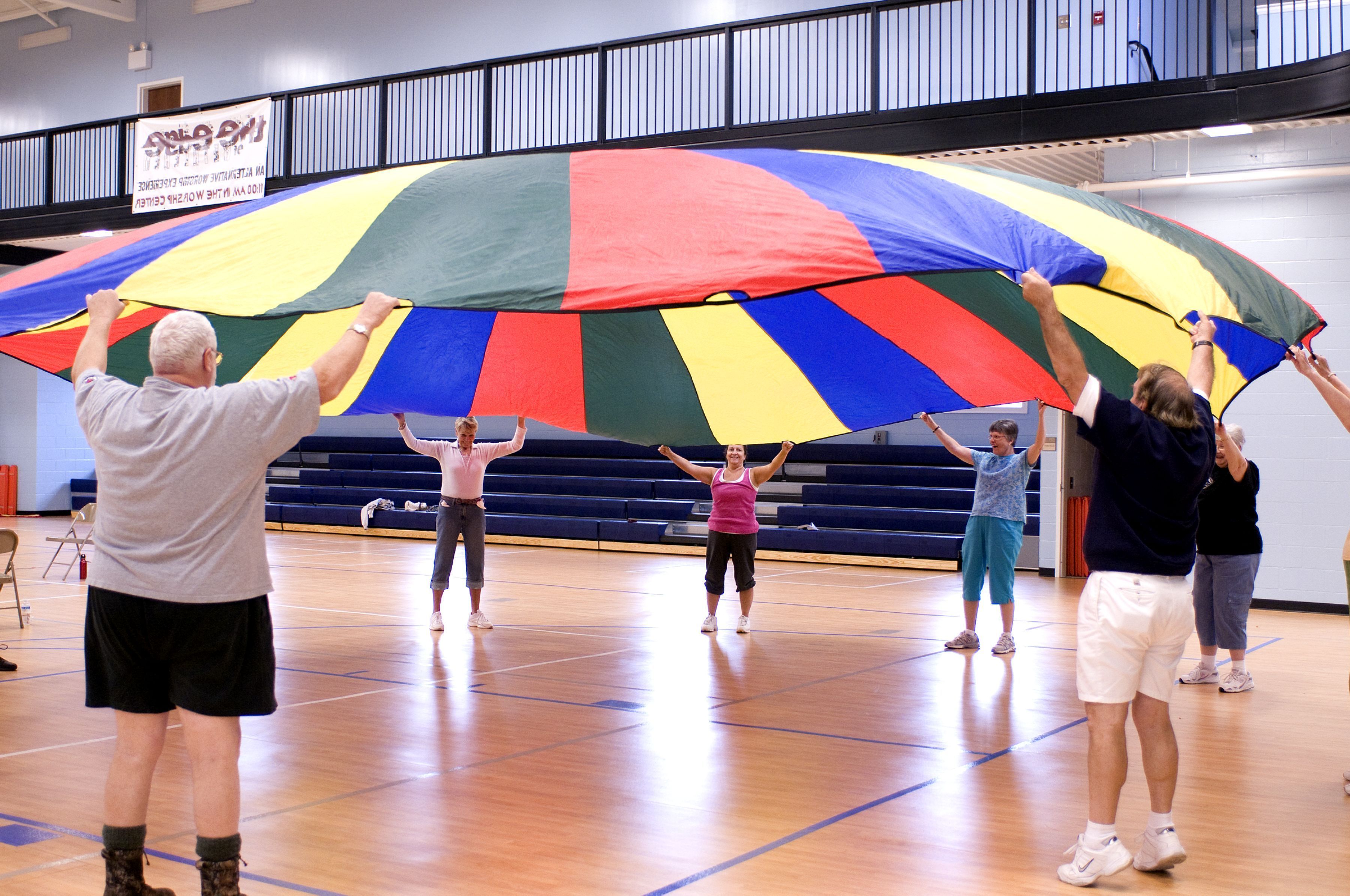 Practicar actividad física podría reducir la mortalidad en personas mayores con fragilidad física y deterioro cognitivo