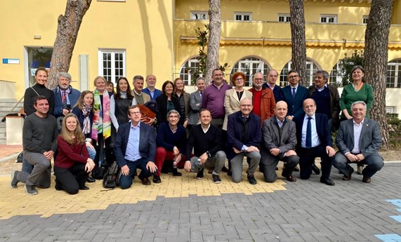 Seguir una dieta mediterránea hipocalórica y hacer ejercicio retrasa la pérdida de masa muscular asociada a la edad Seguir una dieta mediterránea hipocalórica y hacer ejercicio retrasa la pérdida de masa muscular asociada a la edad