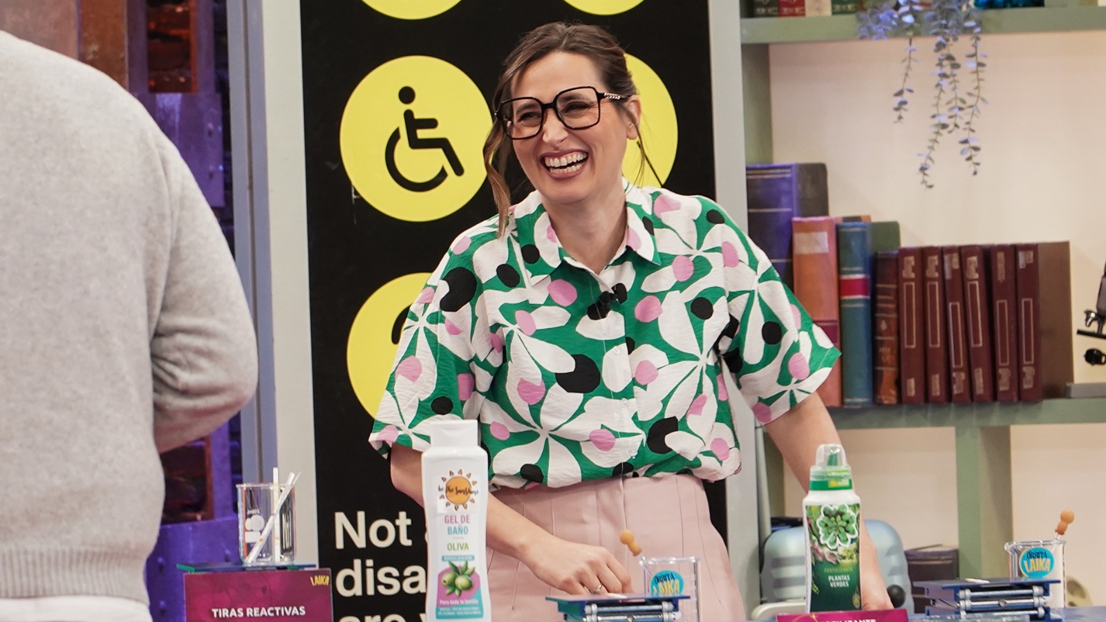 Eli Prats lleva de nuevo la ciencia del laboratorio al plató de Órbita Laika