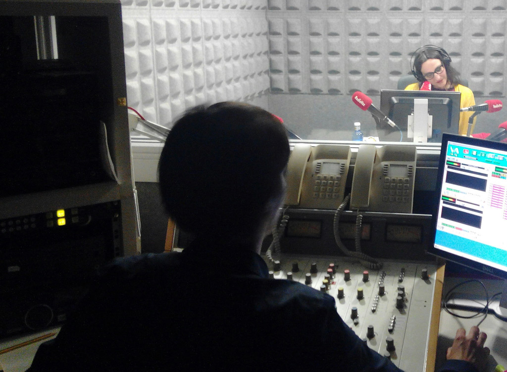 Reivindican la labor de las mujeres científicas con un espacio radiofónico de entrevistas y cuentos